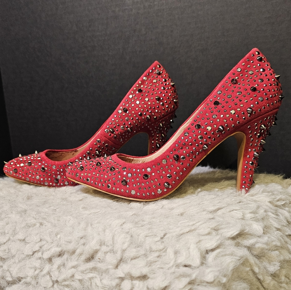 Size 7.5 (38 EU, 5 UK) Aldo Red Suede Studded Stiletto Heel Pumps